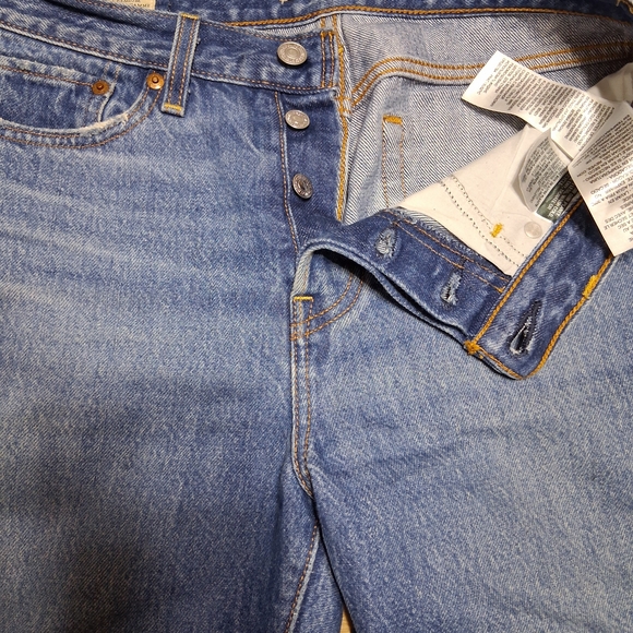 Levi's High Rise Blue Jeans - Picture 5 of 5